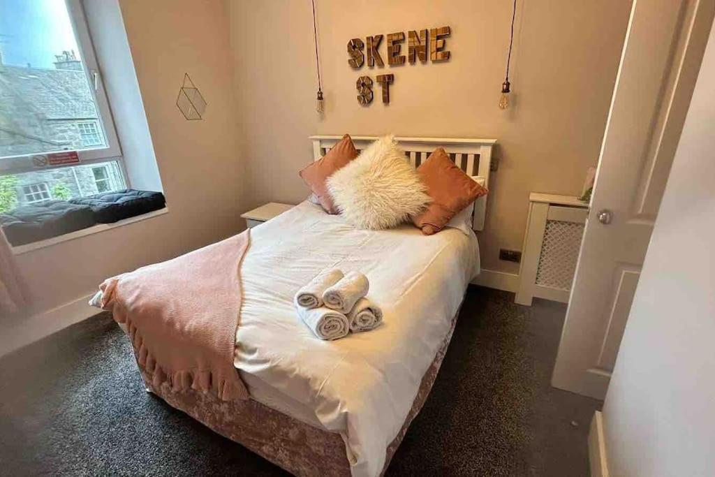 Executive Top Floor 1 Bedroom Apartment Aberdeen Esterno foto