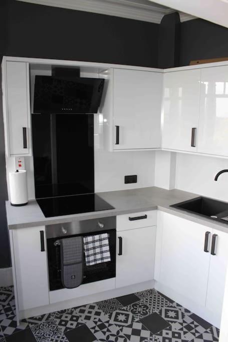 Executive Top Floor 1 Bedroom Apartment Aberdeen Esterno foto